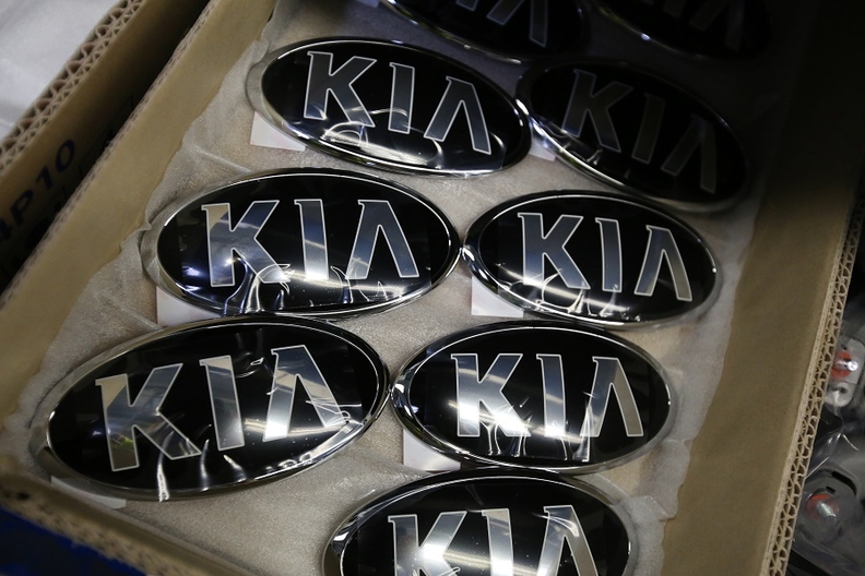 Kia considers halting Korean plants as virus hits Europe, U.S. exports
